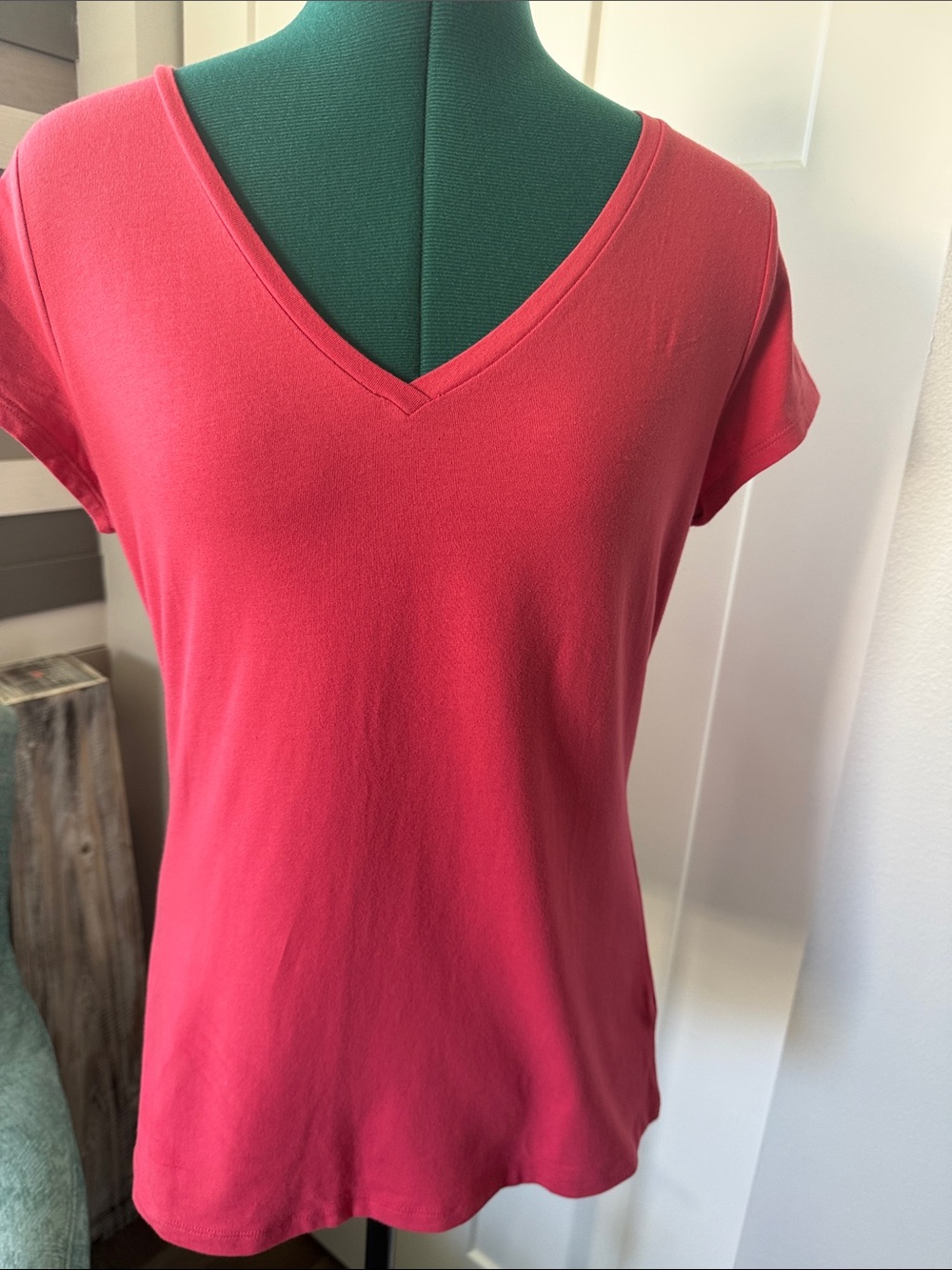 The Limited Coral V-Neck Short Sleeve Tee